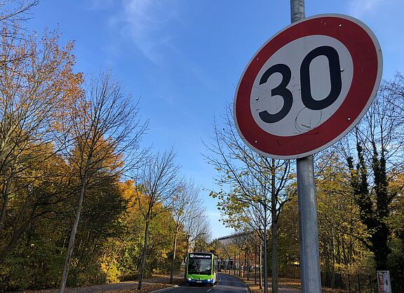 Verkehrsschild Tempo 30